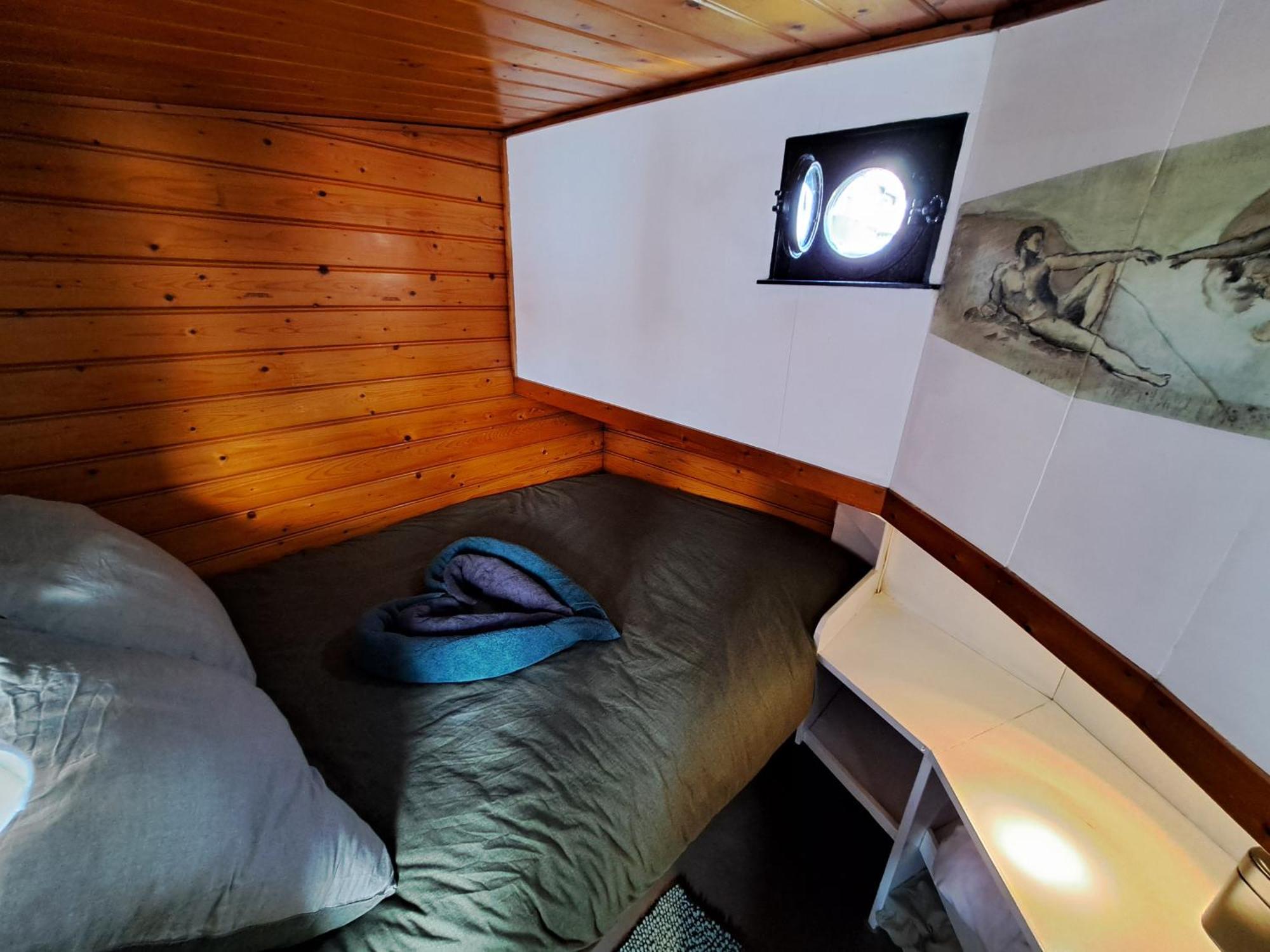 B&B Teddy "Prachtig Authentiek Woonschip Uit 1912, 15 Minuten Van Amsterdam" Wormer Exterior foto